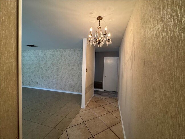 Building Photo - 1054 Gallen Ct