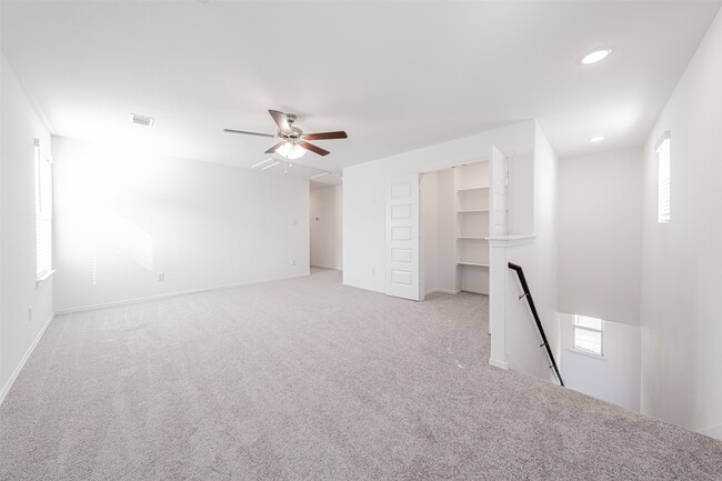 Building Photo - 5731 Tabula Rasa Dr