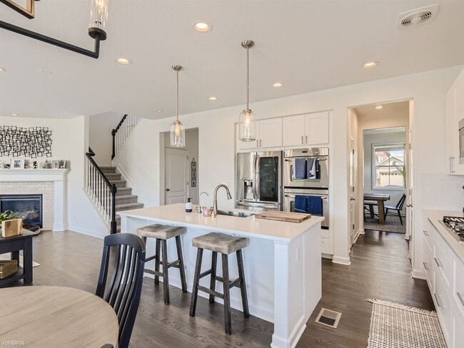 Building Photo - 5 br, 4 bath House - 664 Tiger Lily Way
