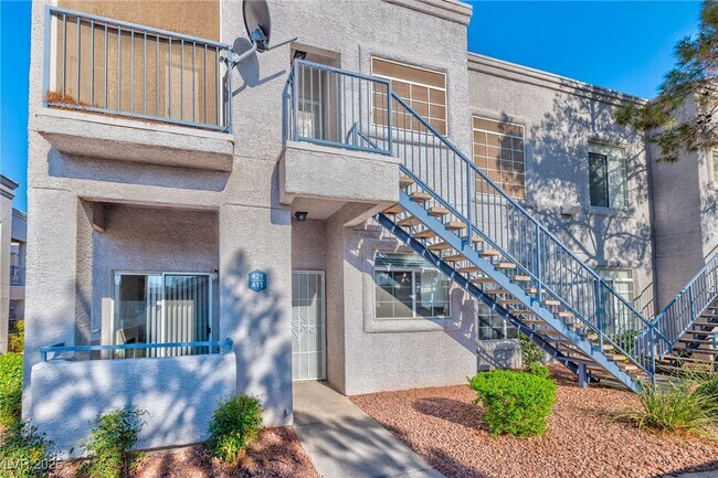 Building Photo - 2201 Ramsgate Dr