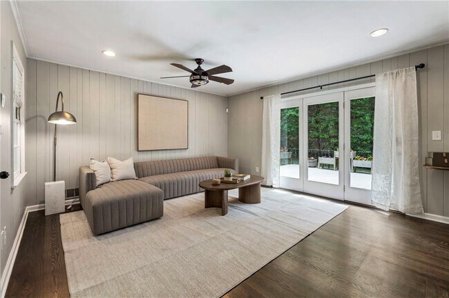 Building Photo - 4243 McClatchey Cir NE