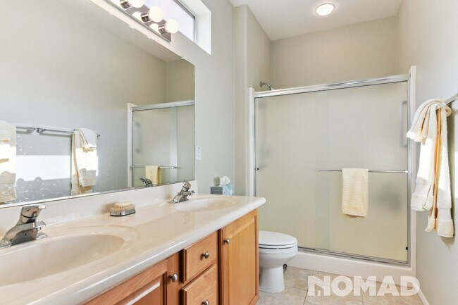 Building Photo - Charming 2BR House in Surprise