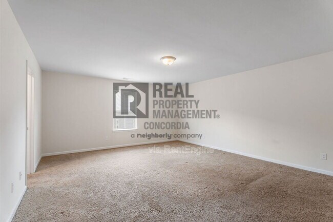 Building Photo - 317 Sportsman Dr