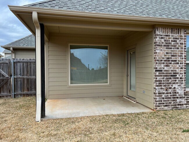 Building Photo - 2964 Elkton Trail