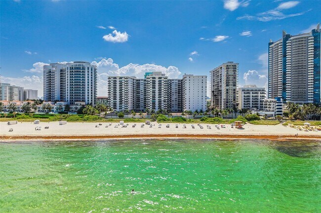 Building Photo - 6039 Collins Ave