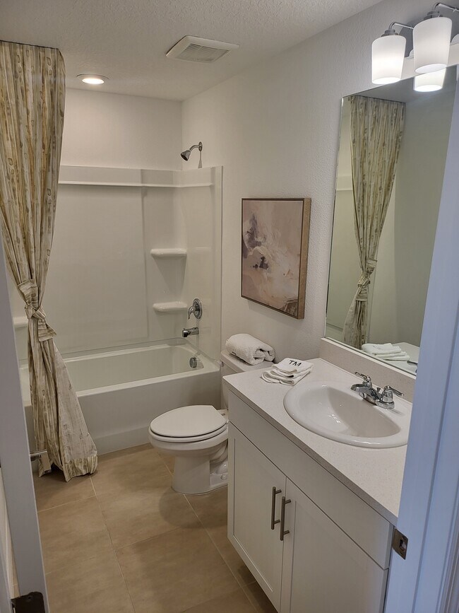 Building Photo - 15104 Cuzcorro Ct