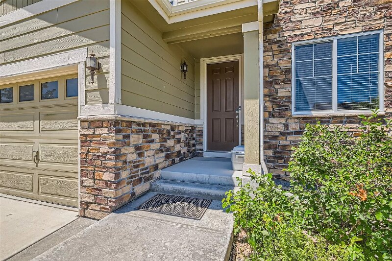 Building Photo - 26059 E Davies Dr