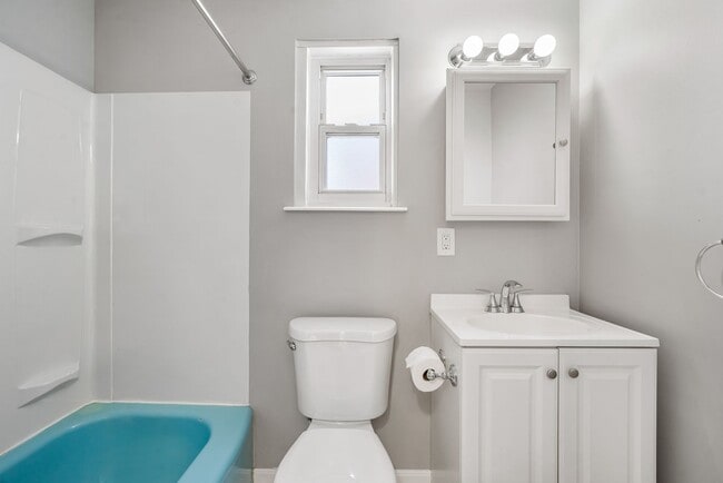 Building Photo - Newly updated 3Bed/1.5bath in West Mifflin