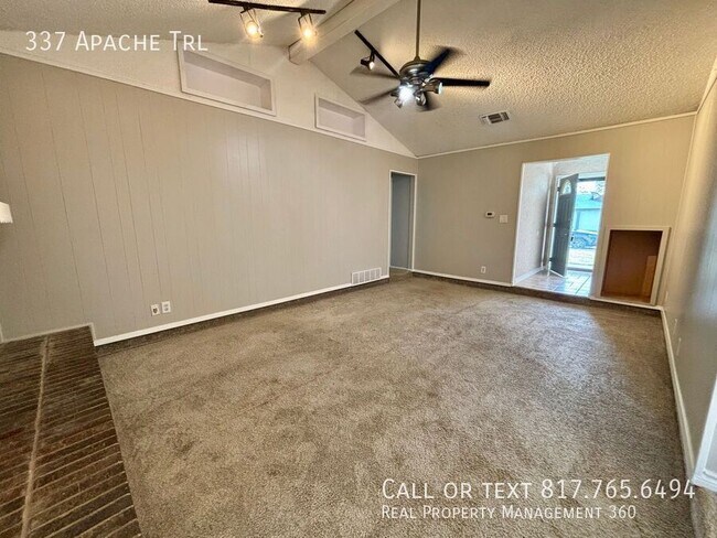 Building Photo - 337 Apache Trail