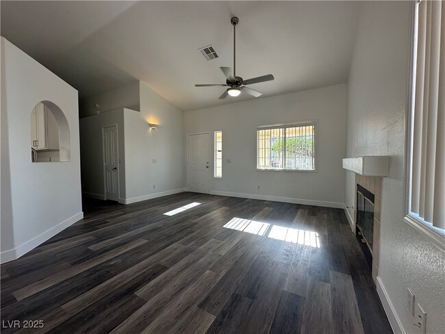 Building Photo - 2854 Cordillera Dr