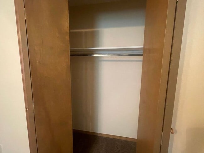 Building Photo - COMING SOON Cozy House 3 bed 2 bath 2 car ...