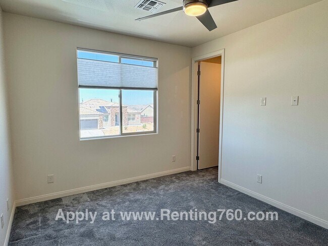 Building Photo - Incredible 4 Bed 3 Bath Home In Sage Estates!!!