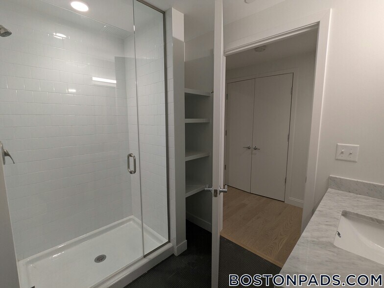 Building Photo - 55 Brighton Ave