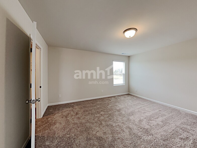 Building Photo - 4309 Fieldcrest Dr