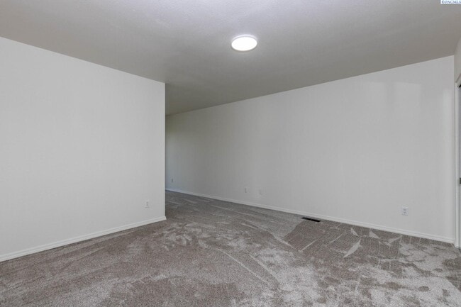 Building Photo - Meadow Springs Condo