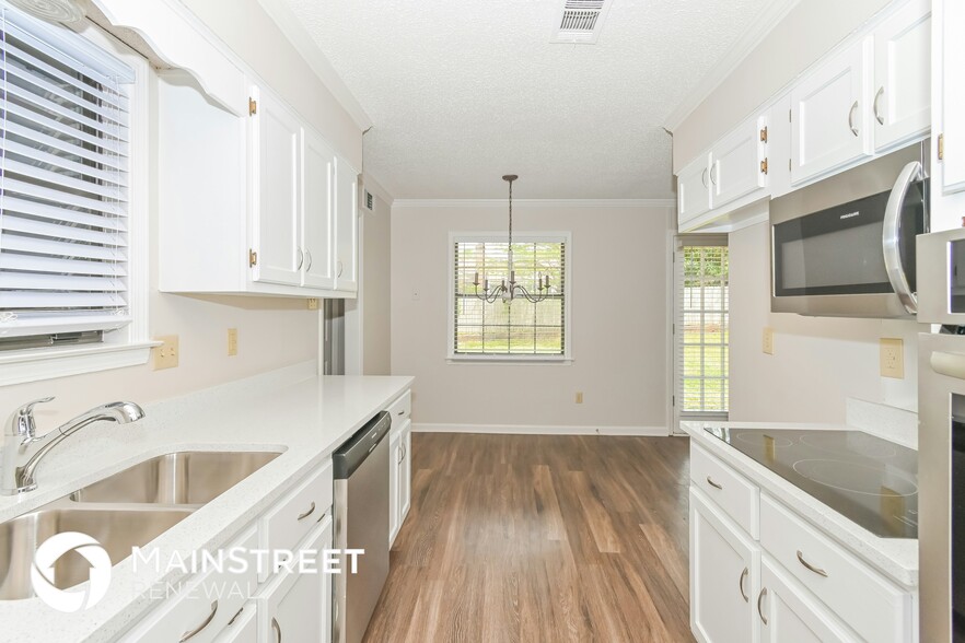 Building Photo - 6338 Northampton Dr
