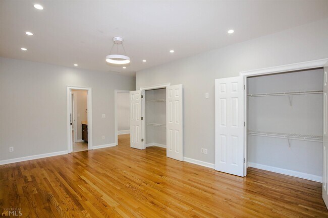 Building Photo - 1660 Briergate Dr