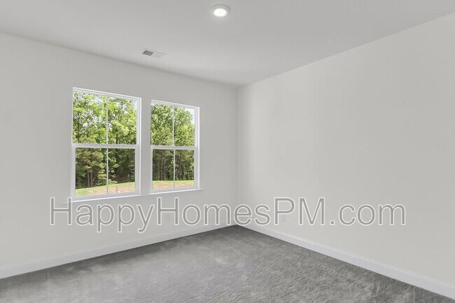 Building Photo - 335 Chapman Cir