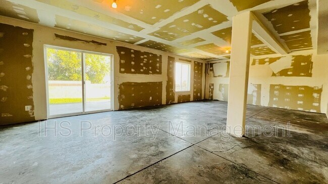 Building Photo - 5131 Milky Way