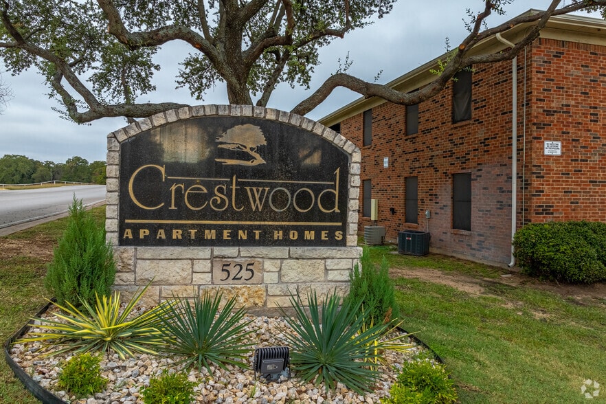 Signage - Crestwood Apartments