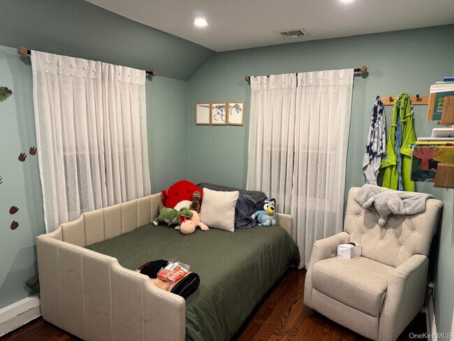 Building Photo - 48 Jefferson Rd