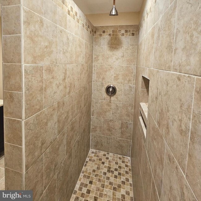 Building Photo - 13120 Misty Glen Ln