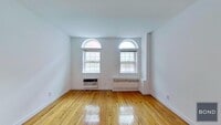 Building Photo - 402 E 83rd St