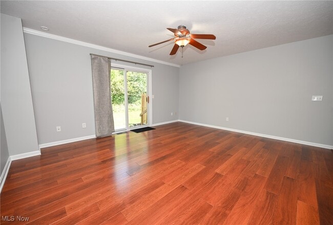 Building Photo - 655 Almas Ct