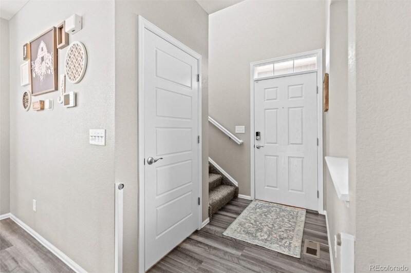 Building Photo - 11684 Park S Loop