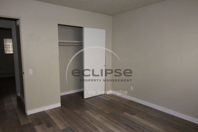 Building Photo - 450 Chipeta Ave