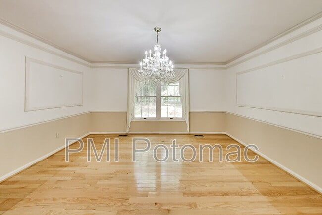 Building Photo - 14672 Brougham Way