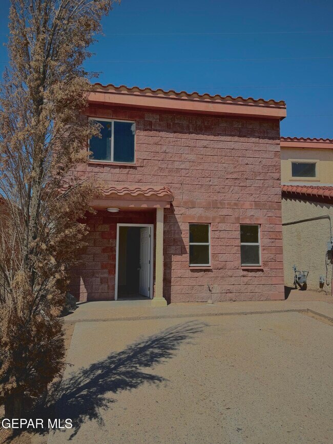 Primary Photo - 3633 Waterspring Way