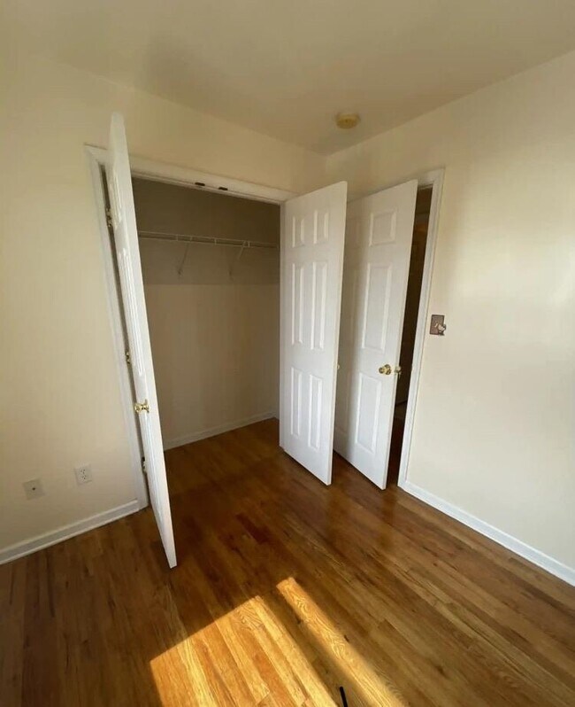 Building Photo - 13 Union St