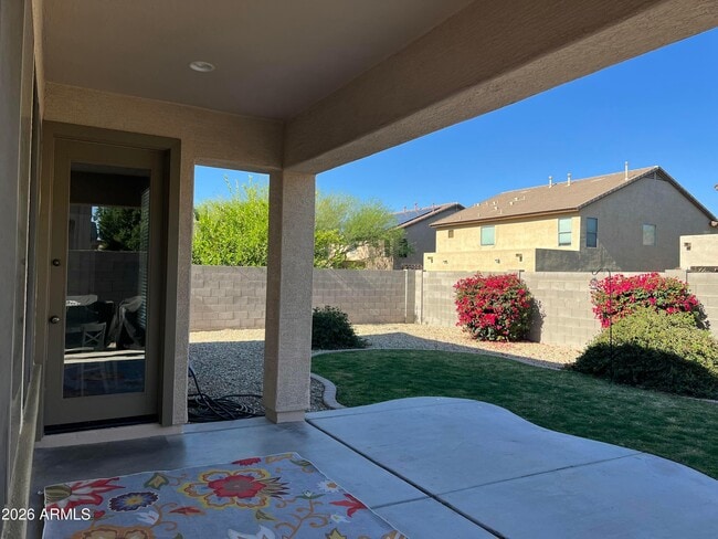 Building Photo - 6734 W Blackstone Ln