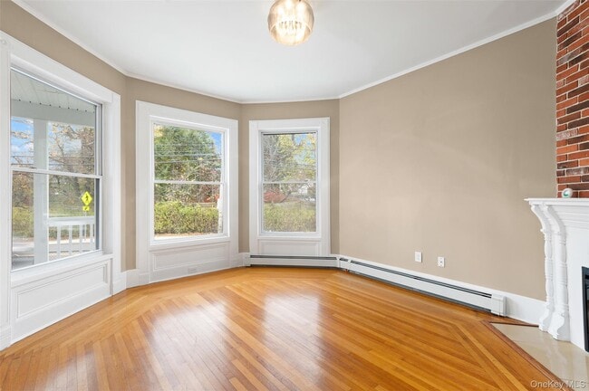 Building Photo - 33 Wickham Ave