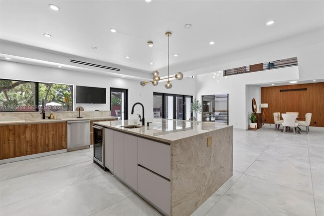 Building Photo - 3000 Riverland Rd