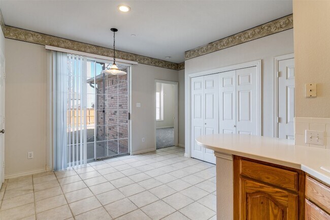 Building Photo - 511 Poplar Ln