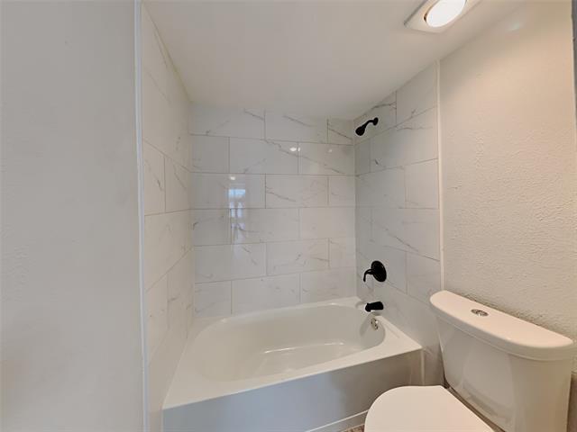 Building Photo - 10590 High Hollows Dr