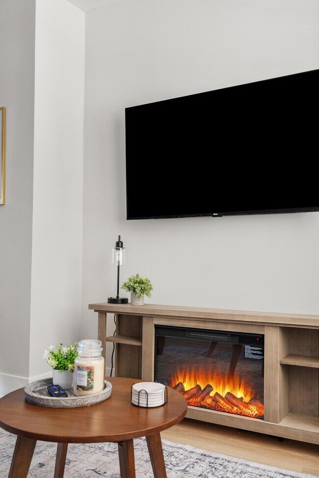 Building Photo - Luxurious 3-Bedroom Townhome in Point Breeze! Available NOW!