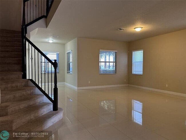 Building Photo - 9751 Blue Isle Bay