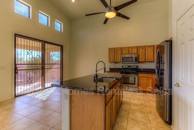 Building Photo - 6413 S Woodland Hills Dr