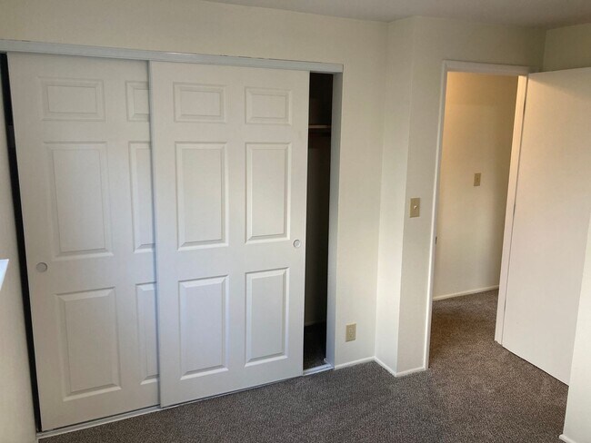 Building Photo - 3 Bedroom House in SW Eugene