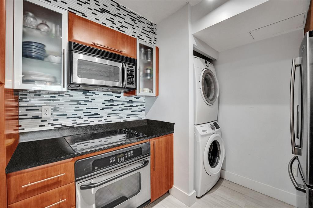 Building Photo - 610 W Las Olas Blvd