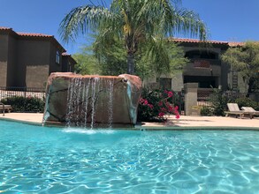 Building Photo - 5751 N Kolb Rd