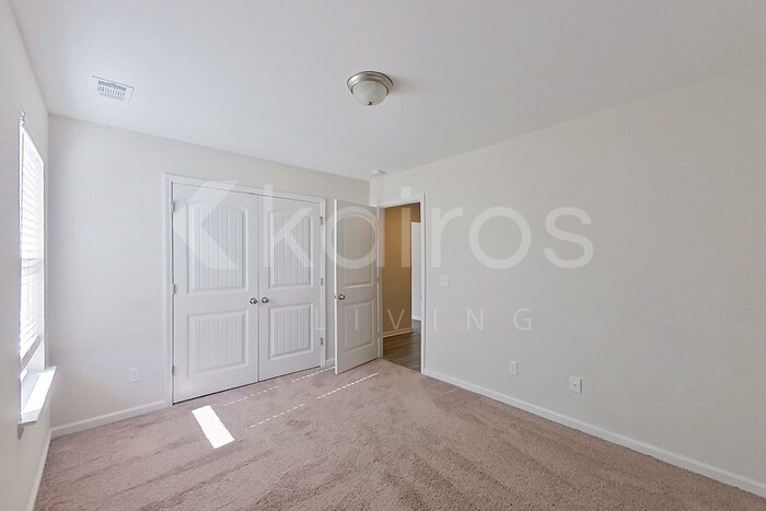 Building Photo - 103 Colonial Wy