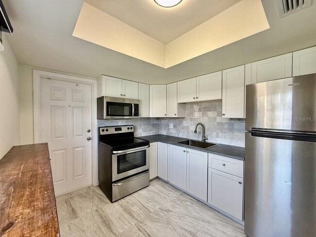 Building Photo - 3460 32nd Ave N