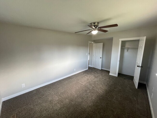 Building Photo - Great 3 Bed/1 Bath in Ogden