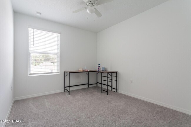 Building Photo - 326 Riverfront Wy