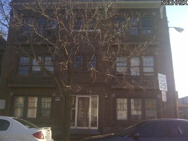 1685 Lincoln Ave Lakewood, OH Apartment Finder