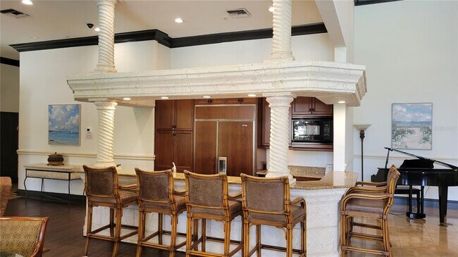 Building Photo - 4126 Central Sarasota Pkwy